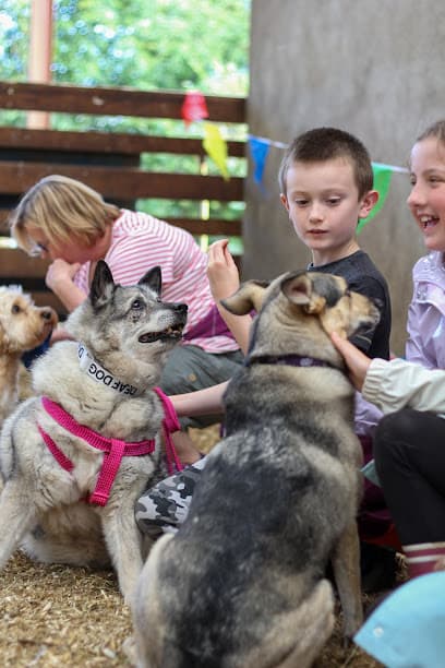 Crosskennan Lane Animal Sanctuary centre image